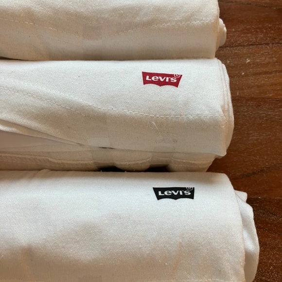 ***Brand New - w/o tags - Levi t-shirts  (3) XL - Picture 3 of 5